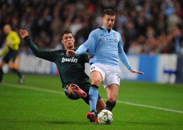 本菲卡2-0那不勒斯，里奥斯传射，巴雷罗破门（本菲卡2-0击败那不勒斯：里奥斯一传一射，巴雷罗建功）