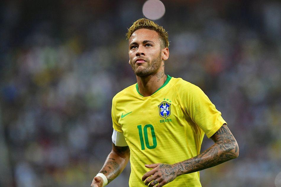 斯玛特命中8记三分，追平湖人队史替补球员三分球记录（斯玛特轰进8记三分，追平湖人替补单场三分纪录）