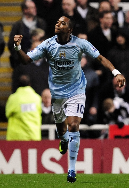 杂技GOAT！NBA巨星致敬中国顶碗大妈：她比我们所有人更有天赋（NBA巨星致敬中国顶碗艺人：她的天赋让我们自愧不如）