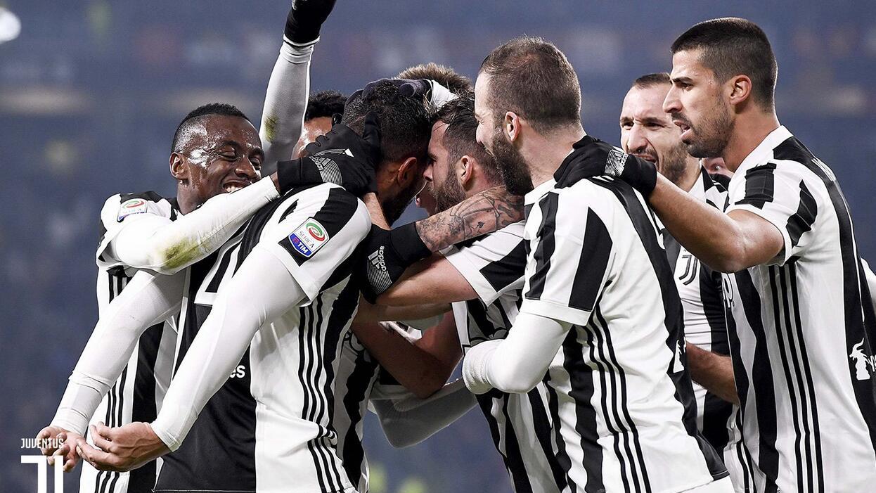 法尔克：格纳布里经纪人已和拜仁谈降薪续约，球员很可能留队（法尔克：格纳布里大概率留队，经纪人与拜仁已谈降薪续约）