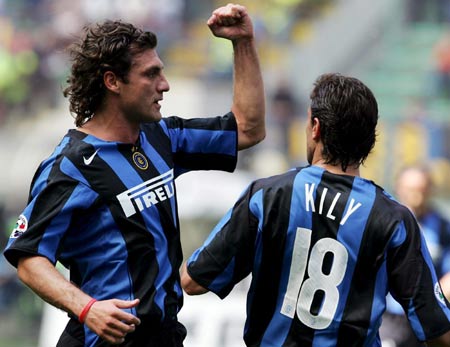 疯狂开火，拉菲尼亚狂晒数据荣誉回应落选FIFPRO年度最佳11人（火力全开！拉菲尼亚晒数据与荣誉，正面回应无缘FIFPRO年度最佳11人）