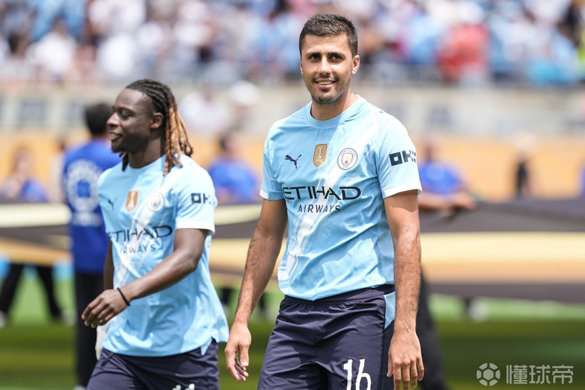 意媒：斯帕莱蒂想买中场，目标弗拉泰西、泽林斯基或法乔利（意媒：斯帕莱蒂锁定中场引援，候选包括弗拉泰西、泽林斯基与法乔利）