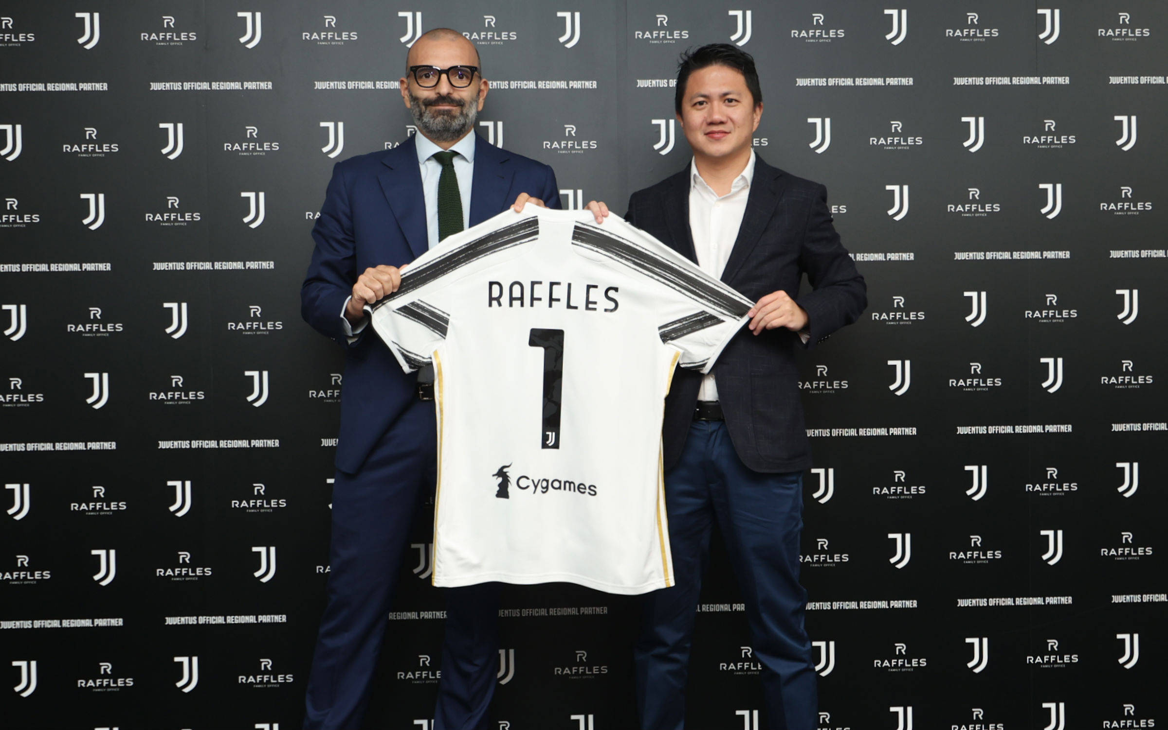 半场战报：科莫0-0卡利亚里（半场战况：科莫与卡利亚里战成0-0）