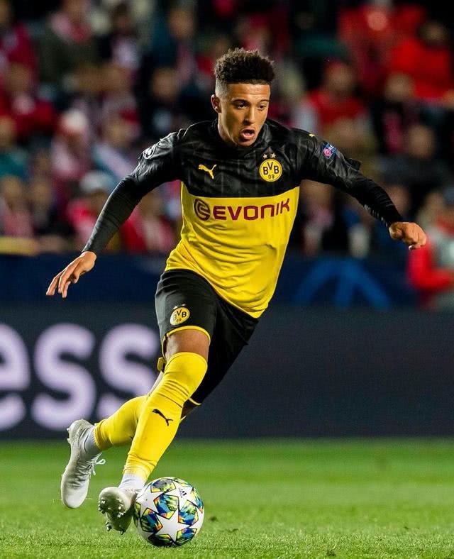 拿日本战犯照片！三笘薰8天仍未道歉，足球游戏怒了：删除，价值归零（日本战犯照风波未平：三笘薰8天未道歉，足球游戏怒删，价值清零）