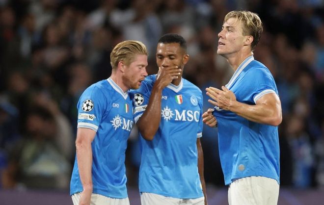 永远的科皇！拜仁在对阵圣保利赛前为科曼补办告别仪式（科皇永存！拜仁战圣保利前为科曼补办告别仪式）