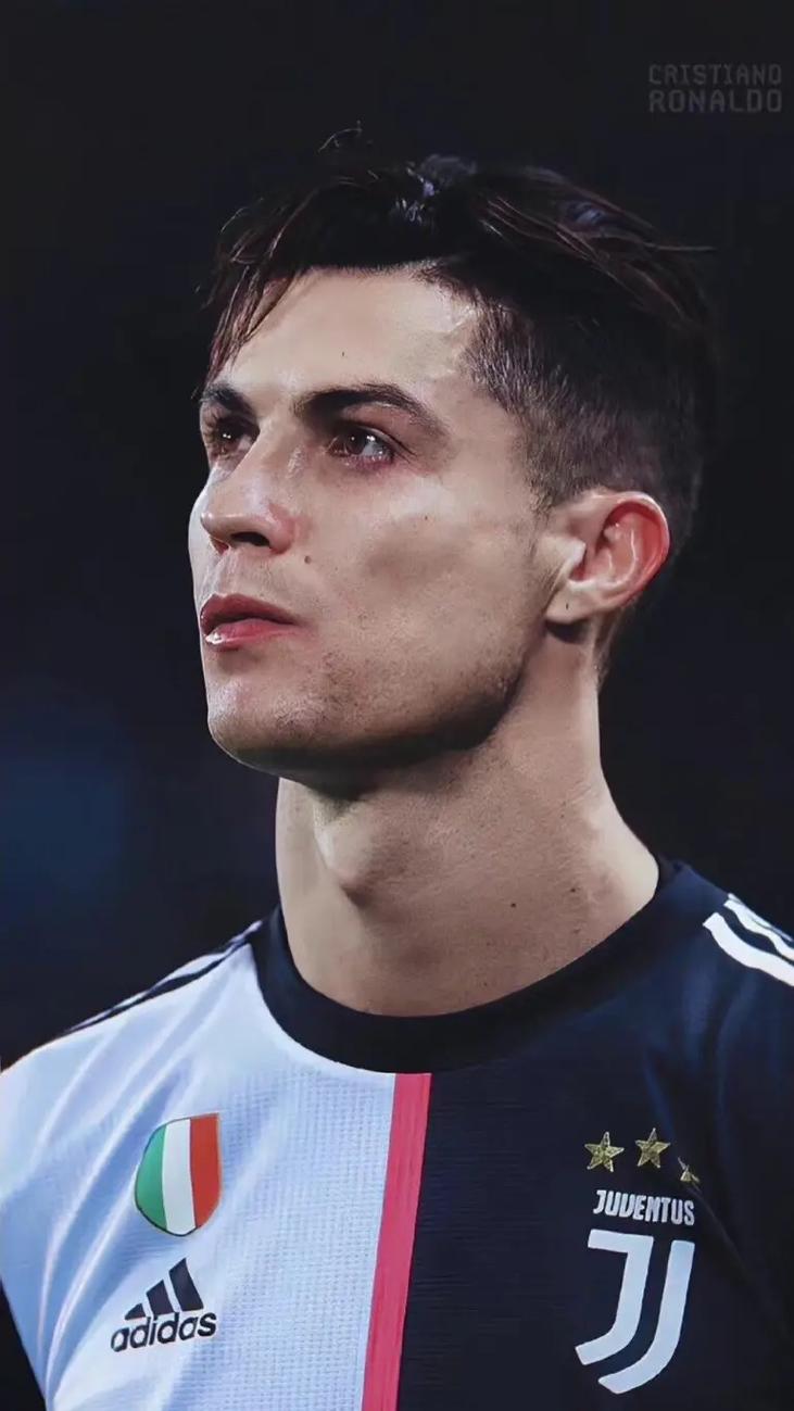 巴萨客战塞尔塔大名单：莱万领衔，孔德、亚马尔、德容在列（巴萨出征塞尔塔名单：莱万压阵，孔德、亚马尔与德容入选）