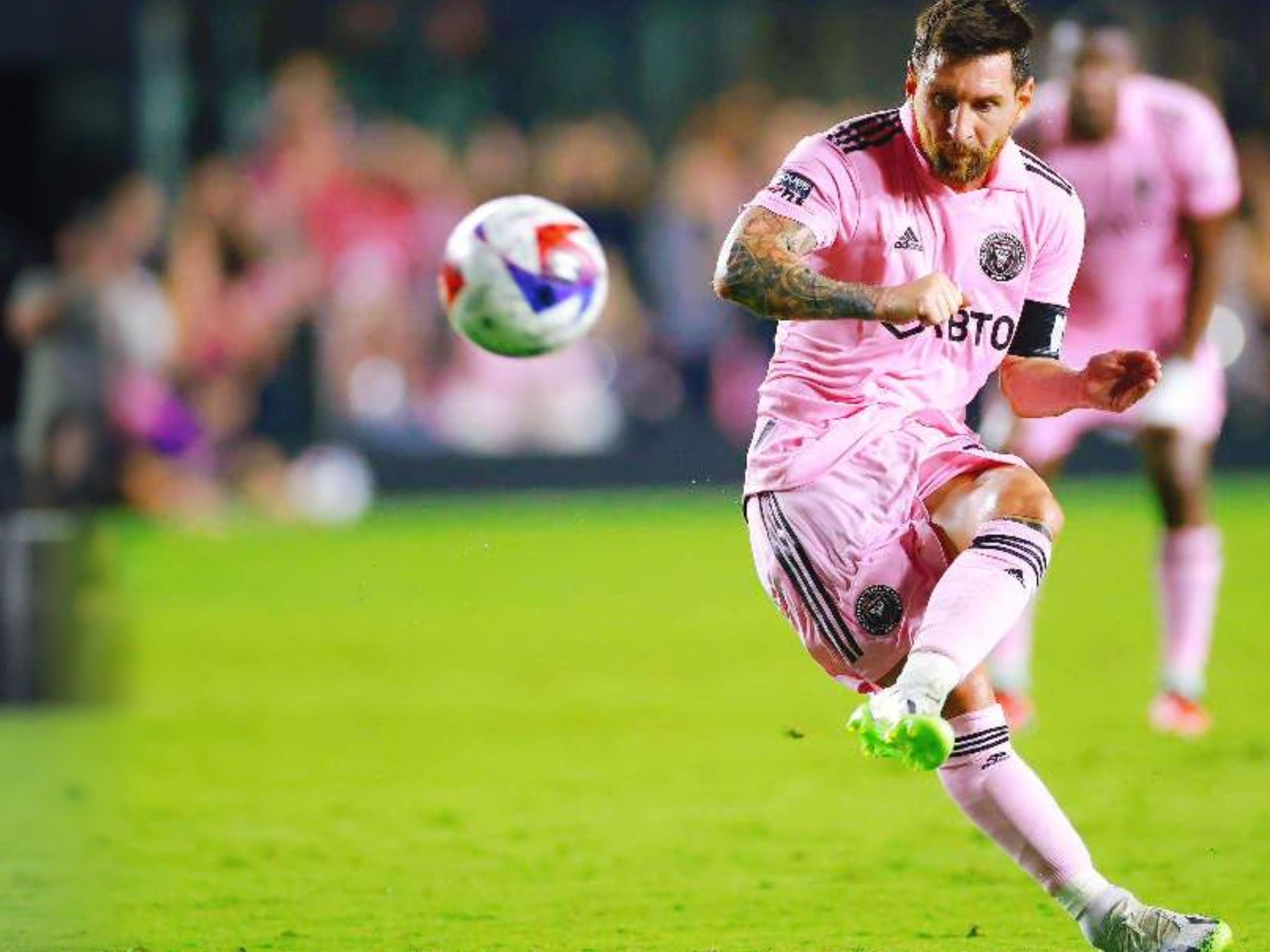 图片报：罗伊斯即将与洛杉矶银河续约至2027年底（《图片报》称：罗伊斯将与洛杉矶银河续约，合同至2027年底）