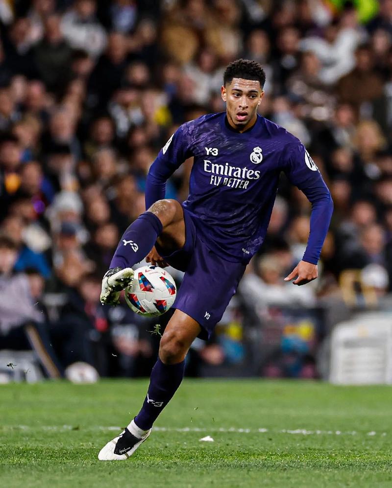 上赛季至今奥利塞德甲助攻22次，同期五大联赛第一（自上赛季起奥利塞在德甲送出22次助攻，同期五大联赛第一）